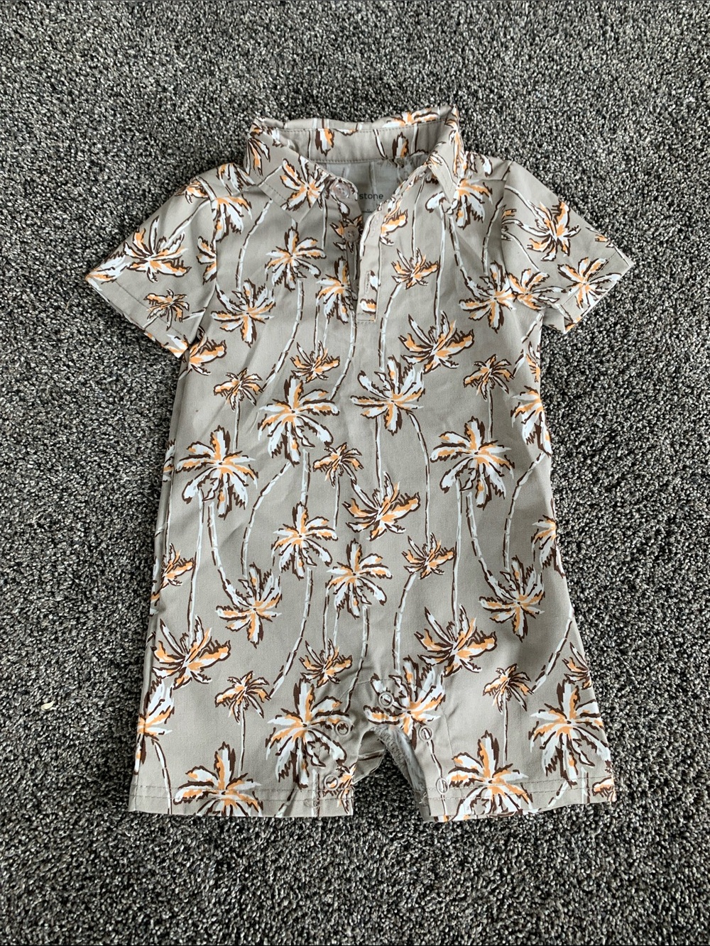 NWOT Palm Print Short-Sleeve Baby One-Piece Romper in Tan and Orange